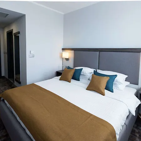 Hotel Western Premium 4*