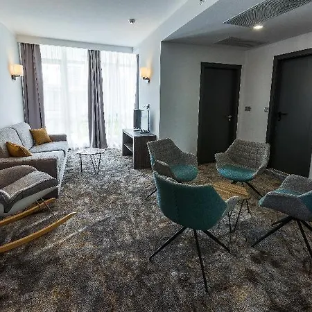 Western Premium 호텔 4*