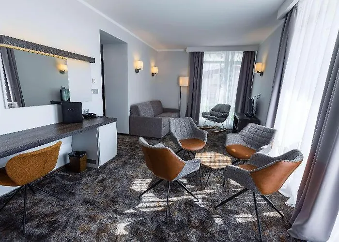 Western Premium Отель 4*