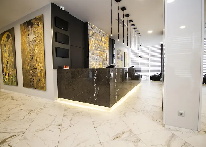 Western Premium 4*