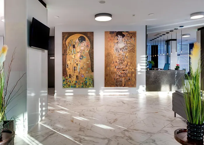 Western Premium Отель 4*