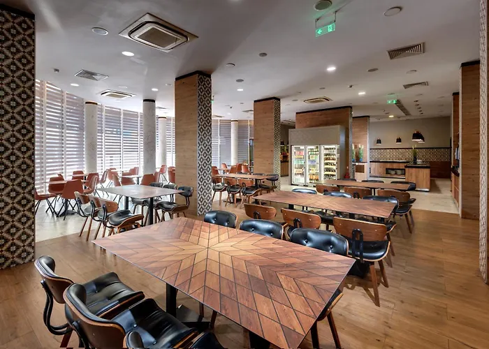 Western Premium Отель