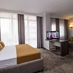 ホテル Western Premium 4*
