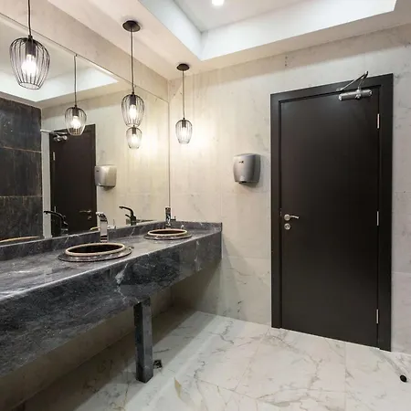 Western Premium 阳光海滩