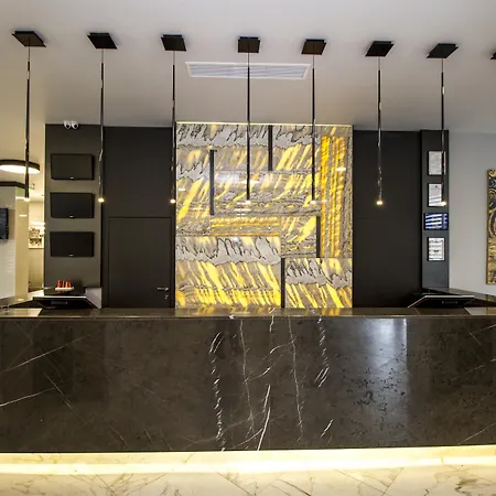 Premium Hotel