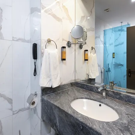 Premium Hotel 4*