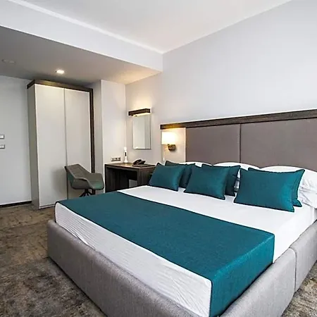 Premium 4*