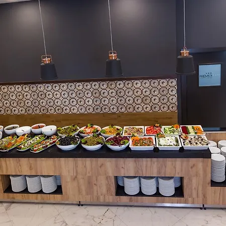 Western Premium 酒店 4*