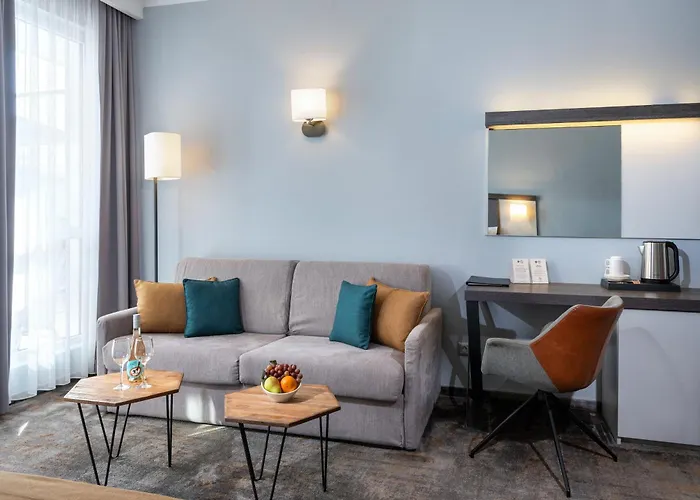Western Premium Отель 4*